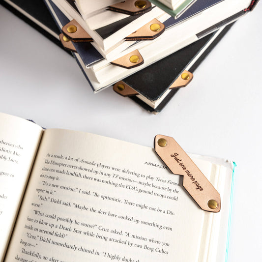 Literary Edge: Corner Page Companion (leather)